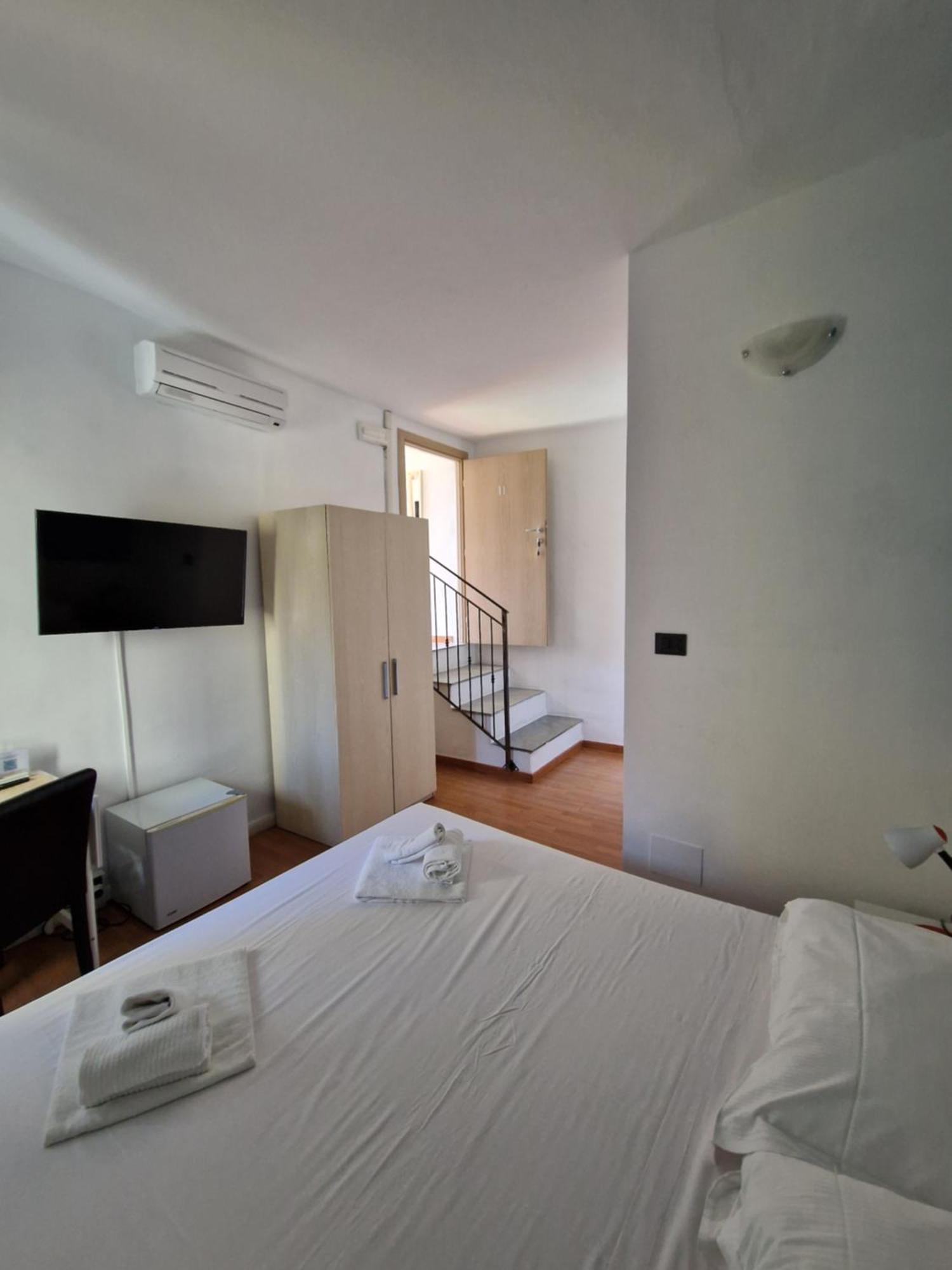Hotel Vela Bianca H & R Diano Marina Pokoj fotografie